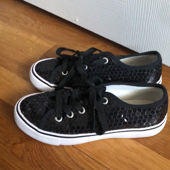 Black sequence sneakers size 2 youth - Picture 2 of 4